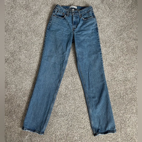 Abercrombie Mid Rise Straight Jean - Picture 2 of 5